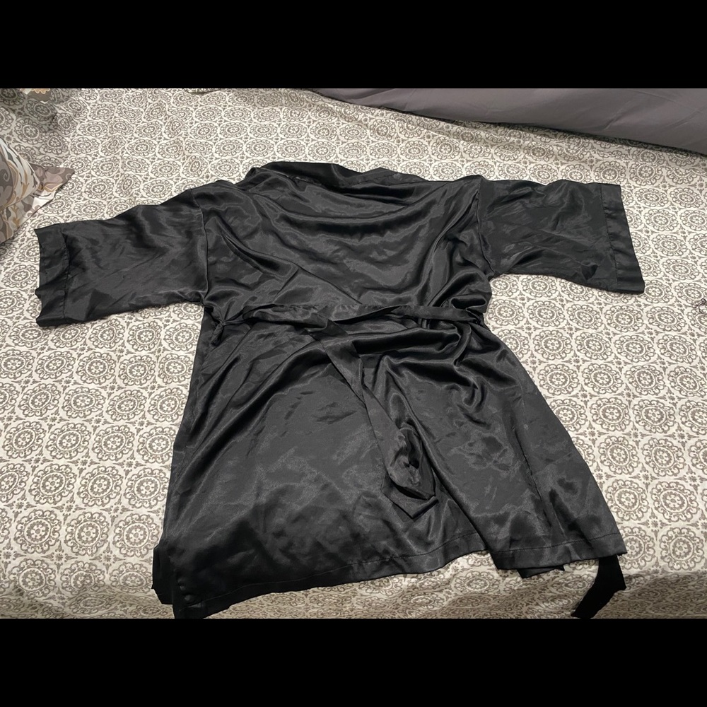 Victoria Secret Satin Robe - Picture 4 of 4